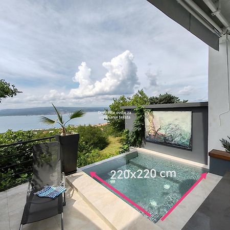 Art Gallery House With A Small Relaxing Pool Crikvenica Eksteriør bilde