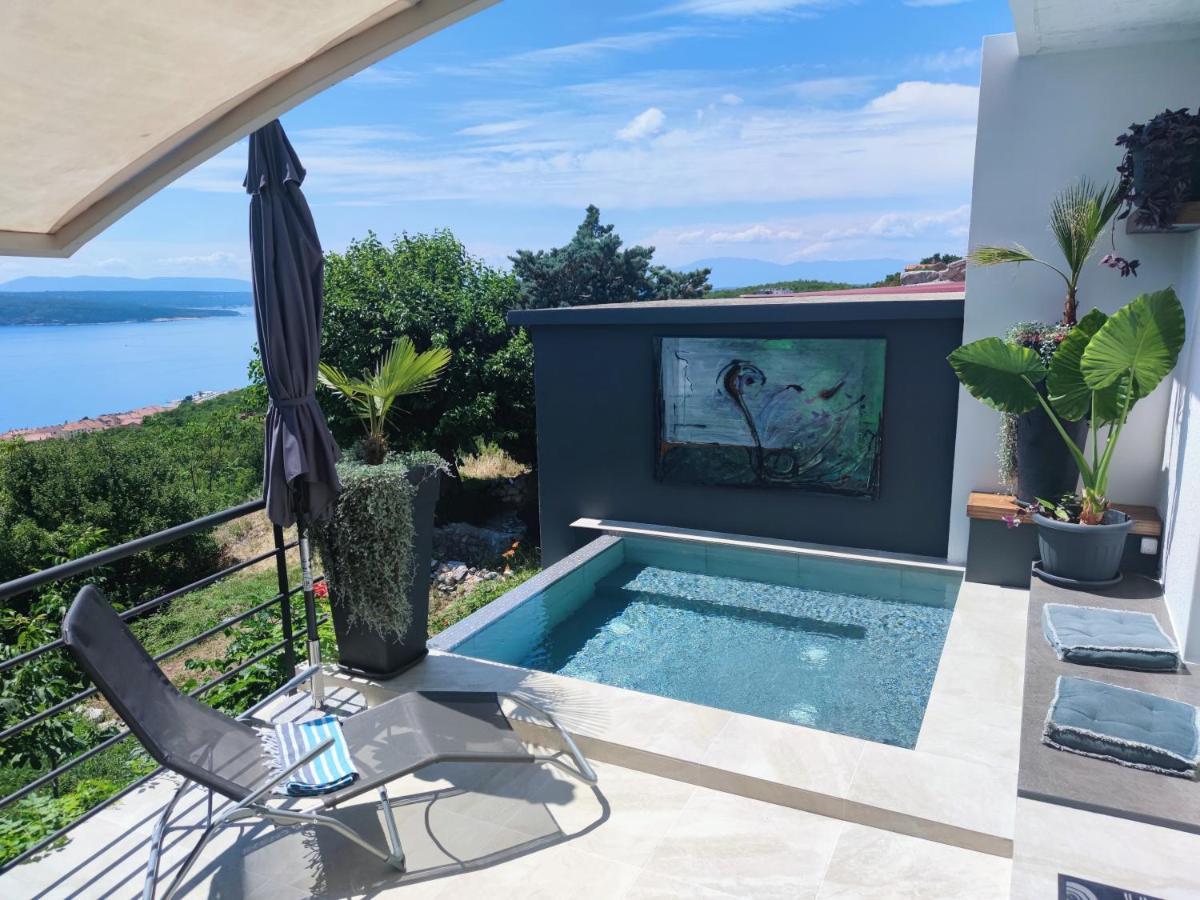 Art Gallery House With A Small Relaxing Pool Crikvenica Eksteriør bilde