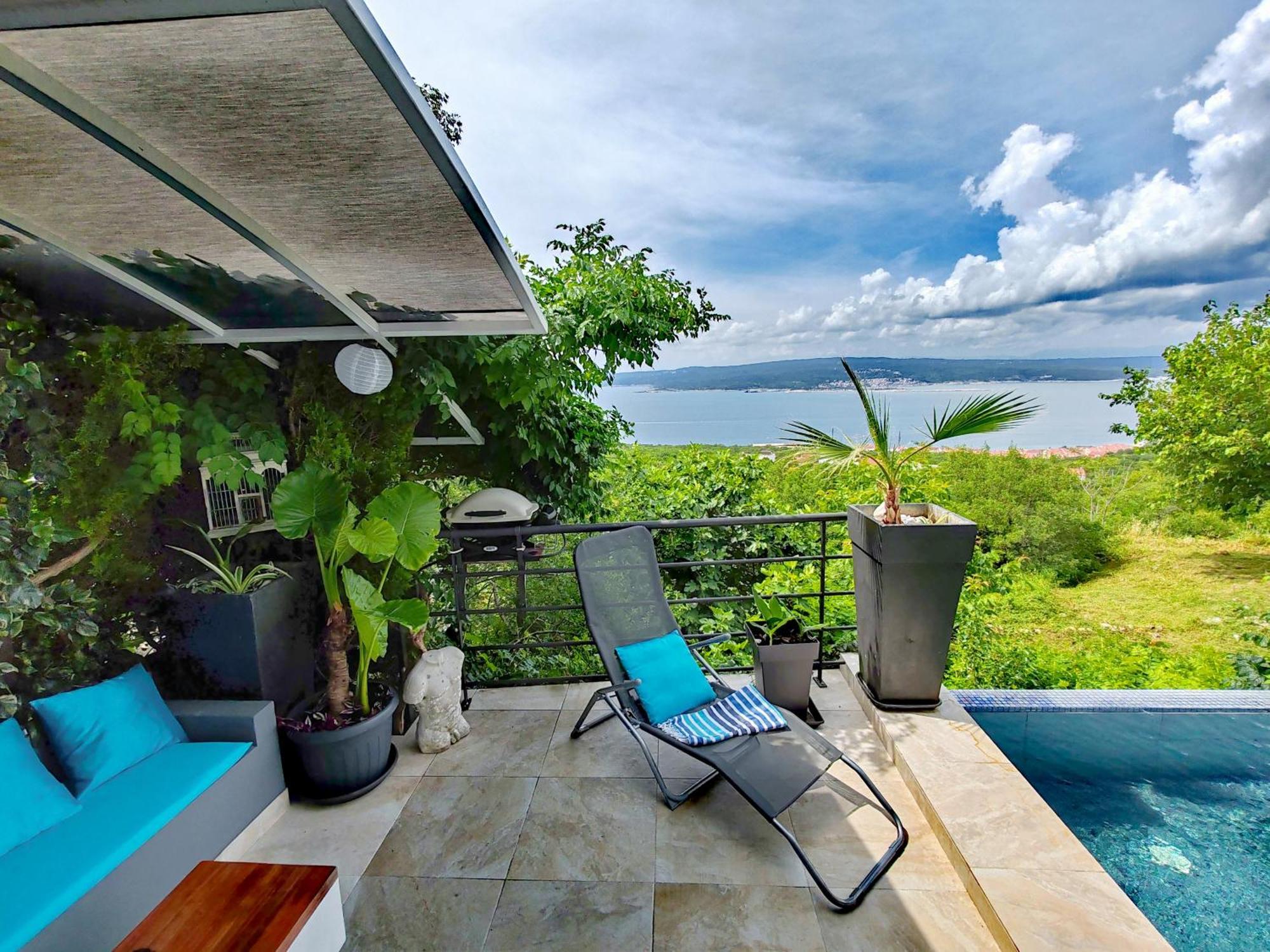 Art Gallery House With A Small Relaxing Pool Crikvenica Eksteriør bilde